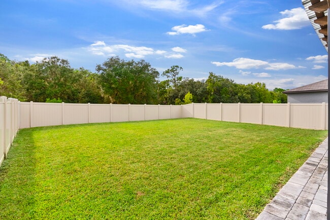 Building Photo - 1742 Red Loop