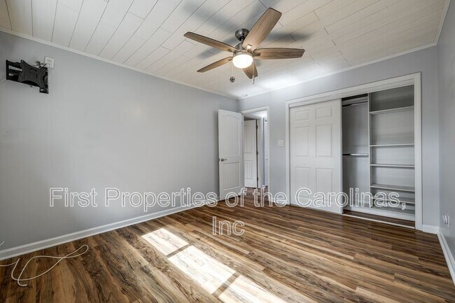 Building Photo - 26012 Misty Way Dr