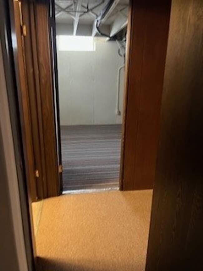 Building Photo - Charming 3 Bedroom, 1.5 Bath Home on the South Side of Kenosha