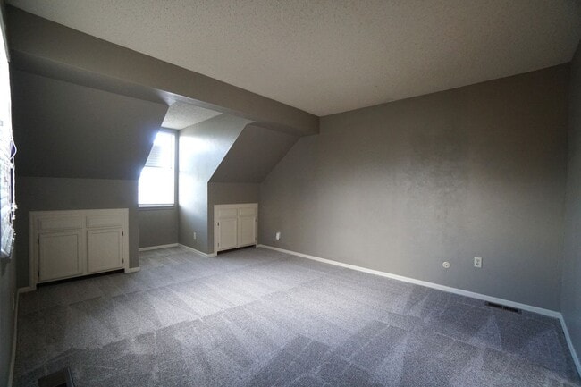 Building Photo - 282 Cobblestone Dr