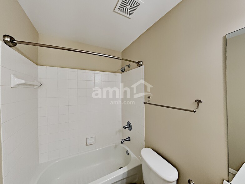 Building Photo - 3215 Thimbleberry Trail