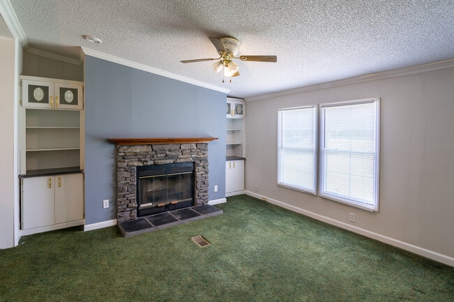 Building Photo - 3225 Melba Dr