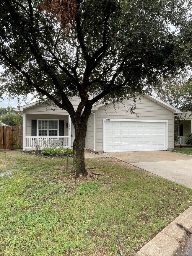 Building Photo - 10235 Berry Hill Ln