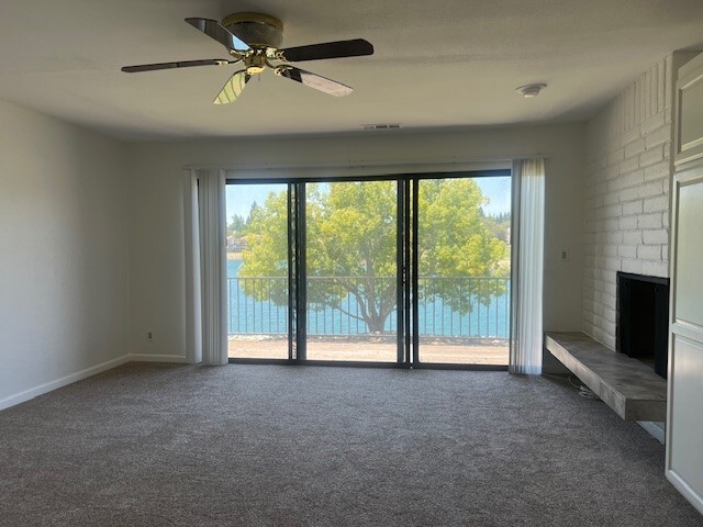 Building Photo - 7010 Colina Ln