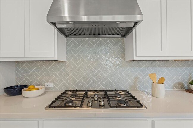 Building Photo - 1128 Villa Rialto View