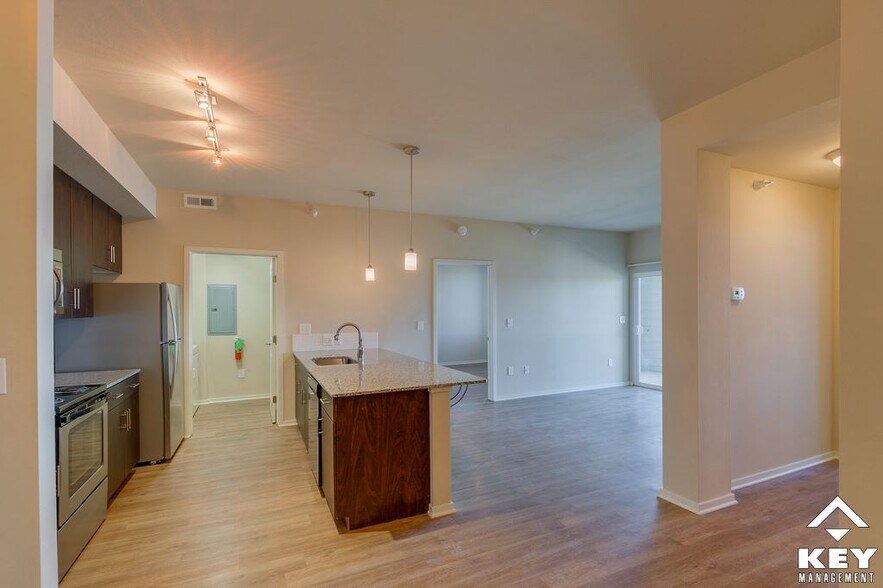 The Vue Luxury Apartments 3110 N Ridge Rd Wichita KS 67205