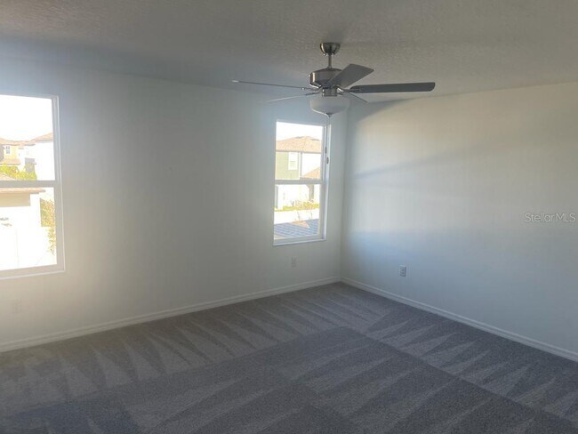 Building Photo - 2545 Leonia Ln