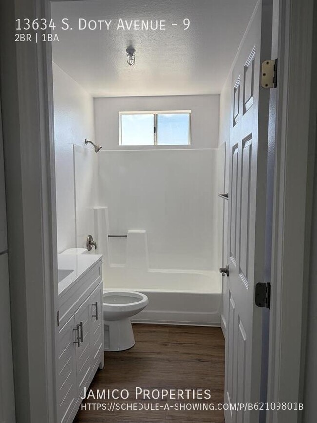 Building Photo - 13634 S Doty Ave