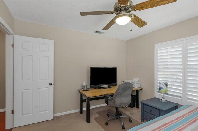 Building Photo - 1542 Dinnerbell Ln E