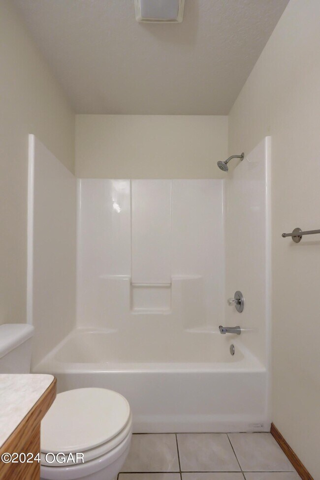 Building Photo - 4231 W 28th St