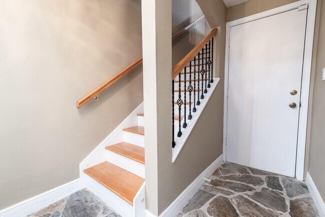 Building Photo - 202 Snug Harbour Dr