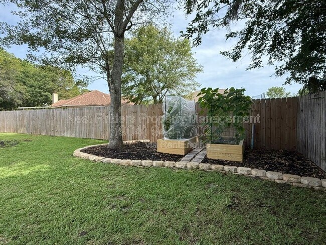 Building Photo - 349 Melissa Ray Dr