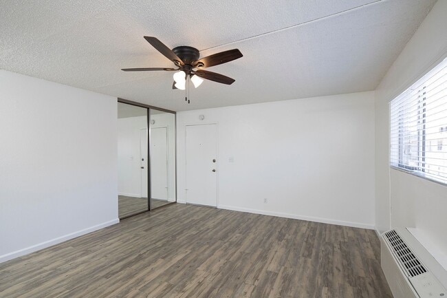 Interior Photo - Palm Towers Apartments