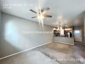 Building Photo - 424 Stanford Dr SE