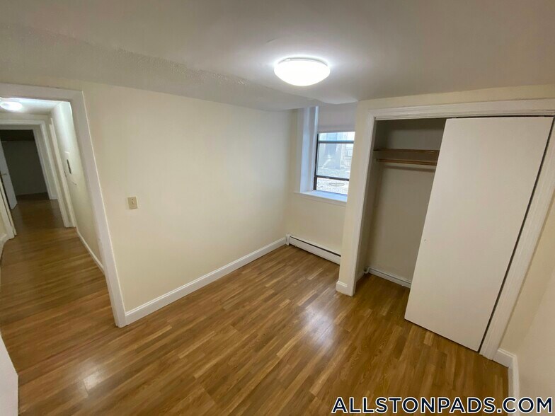 Building Photo - 1156 Commonwealth Ave