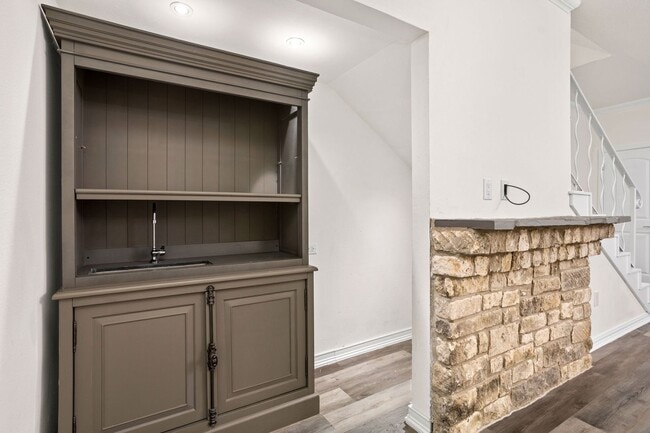 Building Photo - ALAMO HEIGHTS  |  TOWNHOME  |  REMODELED  ...