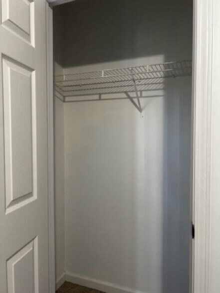 Building Photo - 1050 Dogwood Park Dr