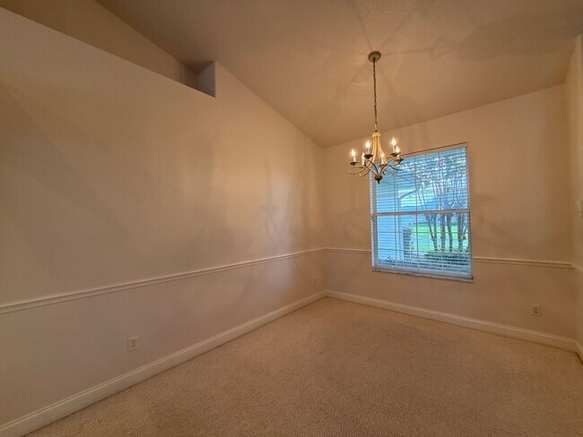 Building Photo - Lake Diamond Golf and County Club Pool Hom...