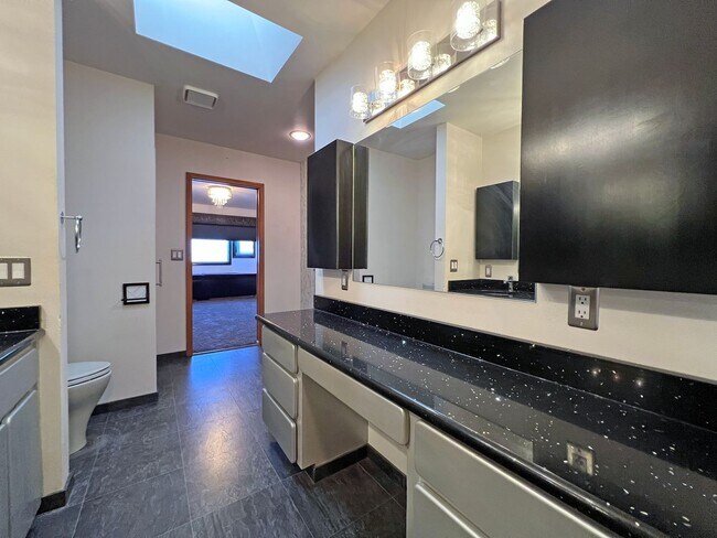 Building Photo - Stunning 4 Bedroom 2.5 Bath with Peek-a-Boo View of Puget Sound