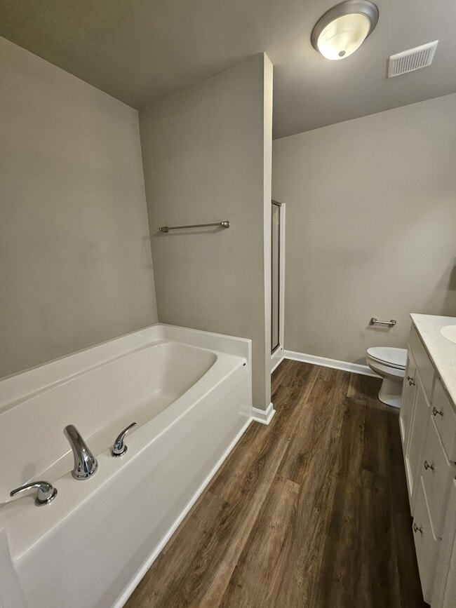 Building Photo - 318 N Landing Dr