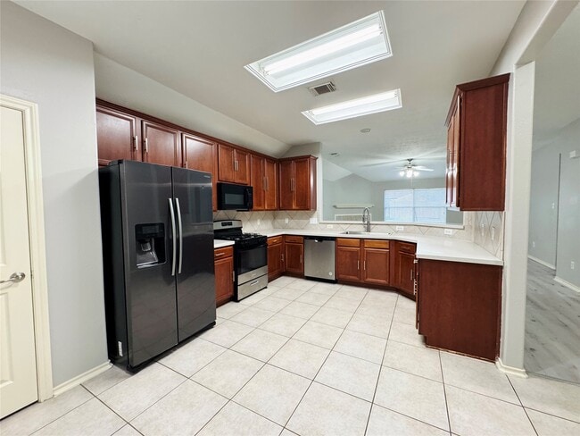 Building Photo - 24631 Hampton Lakes Dr