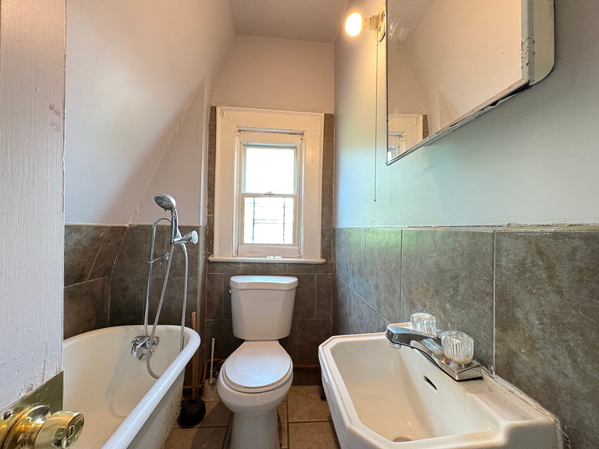Unit 3 - 133 Isabella Ave