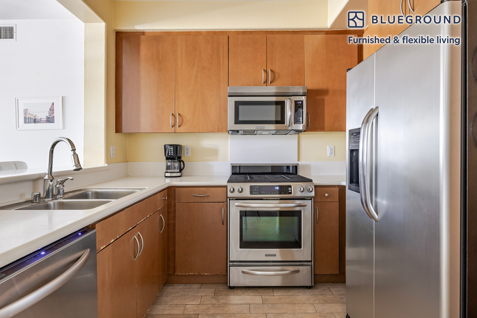 Building Photo - 7100 Playa Vista Dr