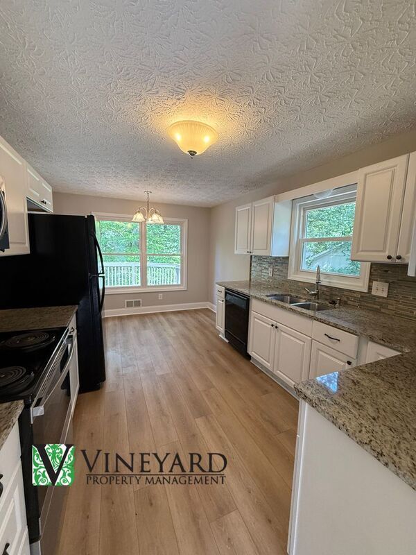 Building Photo - 2964 Forest Chase Terrace NE