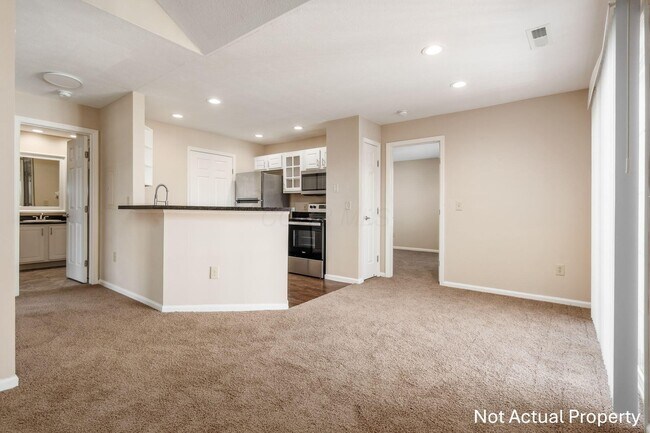 Building Photo - 4981 Stratford Pine Ln