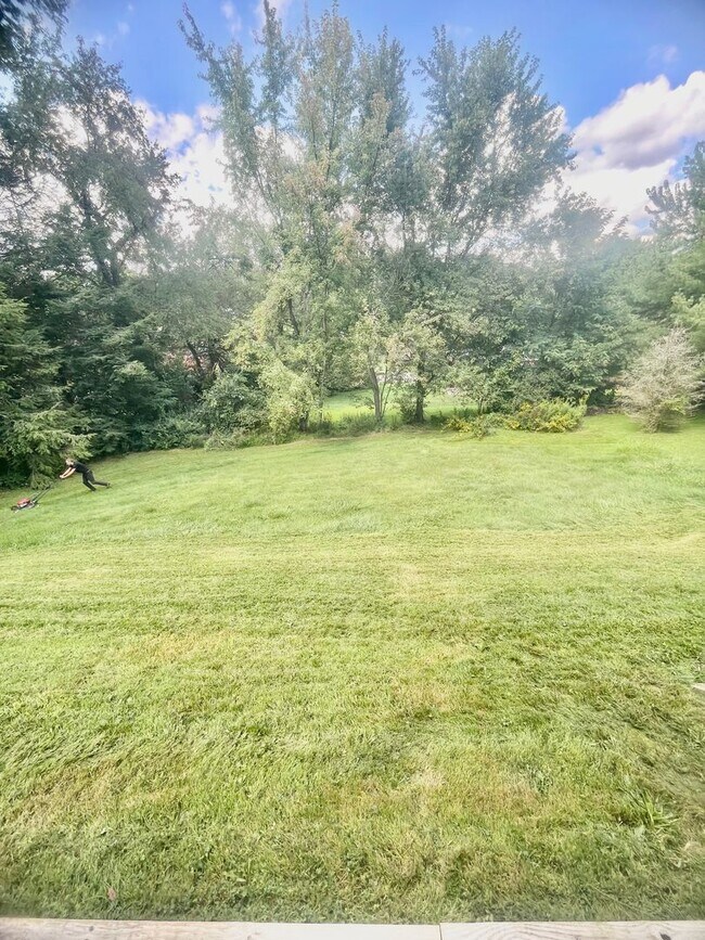 Building Photo - 3 Bed 2 Bath- Hopewell Township Pa!
