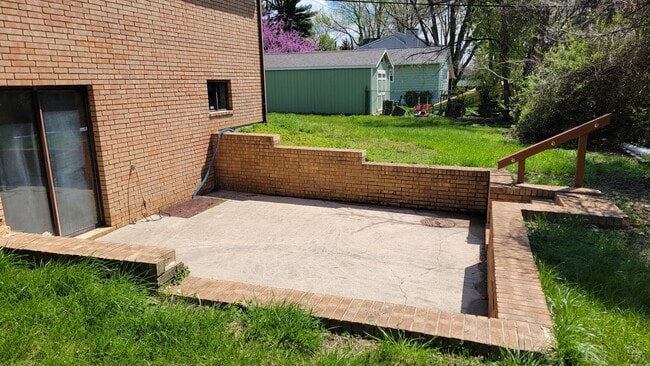 Building Photo - 340 Potomac Ave