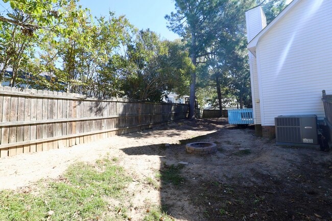 Building Photo - 21 N Trace Ct