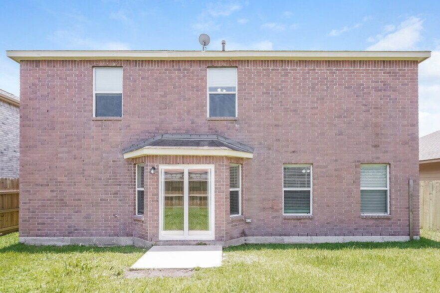 Building Photo - 444 Mystic Glen Loop