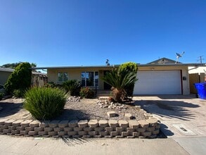 Building Photo - 3BD/2BA on Dorothy Drive! (Lease out, pend...
