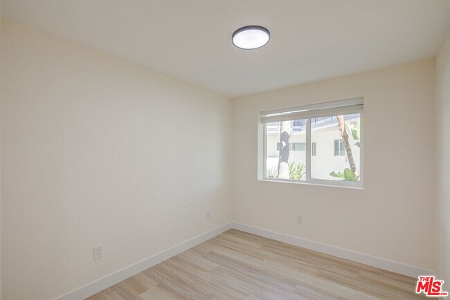 Building Photo - 1623 Arlington Ave