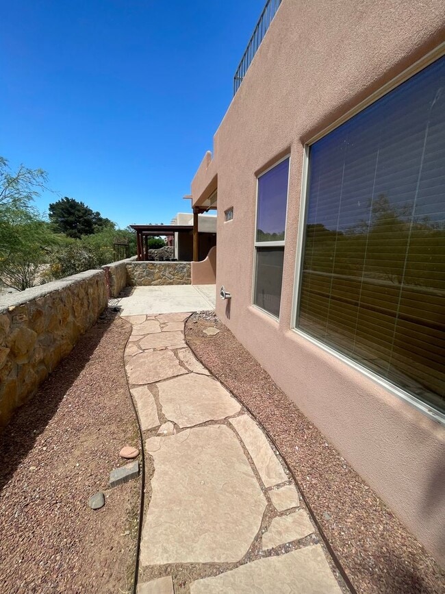 Building Photo - Great Home in Picacho Hills - Fairway Vill...