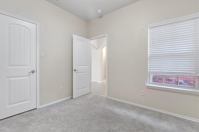 Building Photo - 2035 Karsen Ln