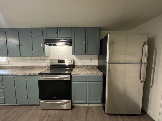 Building Photo - 505 W C St