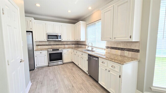 Building Photo - 9906 Murray Landing