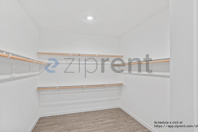Building Photo - 16559 Barnett St
