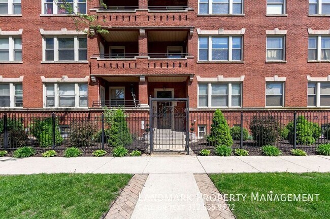 Building Photo - 4853 S Vincennes-#205