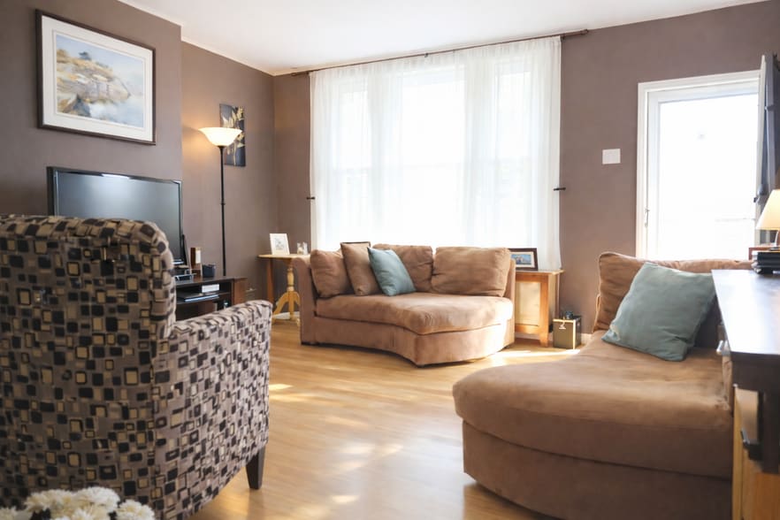 Building Photo - 478 Hermit St