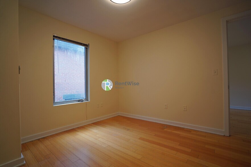 Building Photo - 40 Boylston St