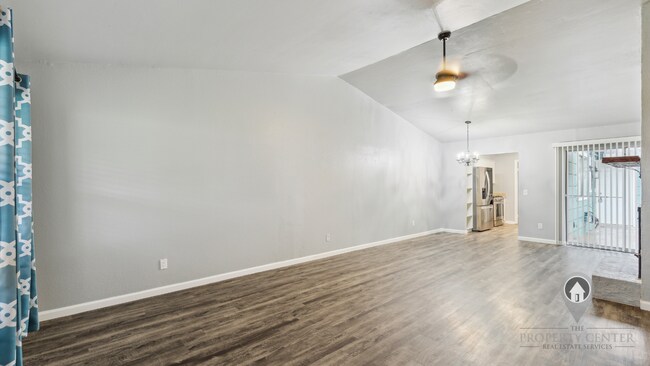 Building Photo - Charming Updated Gem Near Quail Springs!