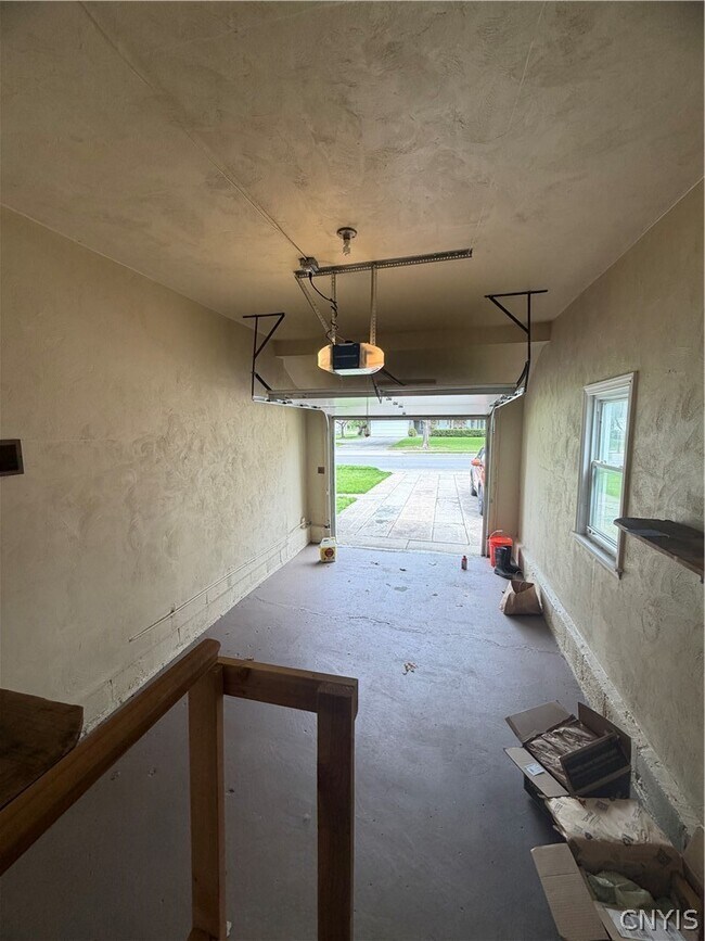 Building Photo - 50 New Hartford St