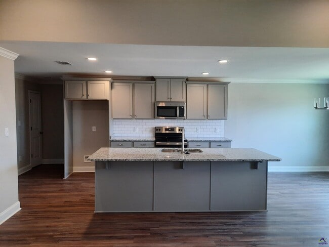 Building Photo - 312 Weston Dr