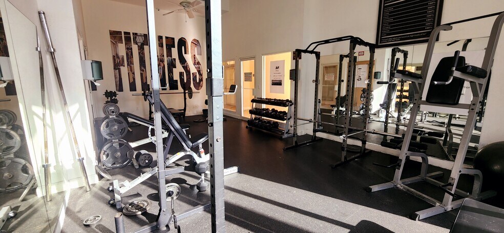 Building Photo - 8858 W Flagler St