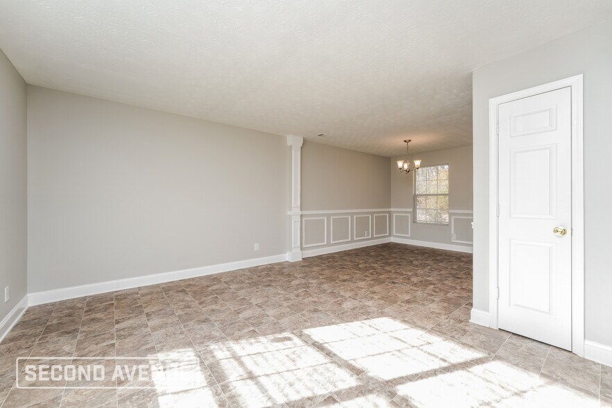 Building Photo - 3060 Aberdeen Way