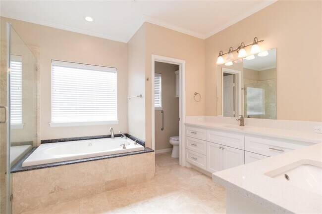 Building Photo - 4607 Breezy Point Dr