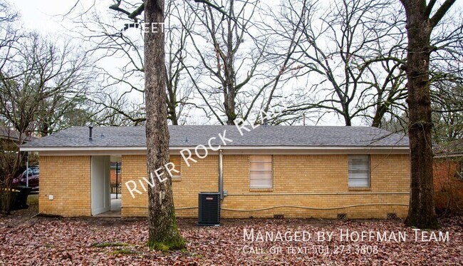 Building Photo - 18 Michaels St